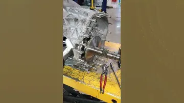 Вариатор 01J (Audi). №3 Выпрессовка ведущего вала прессом собственной конструкции